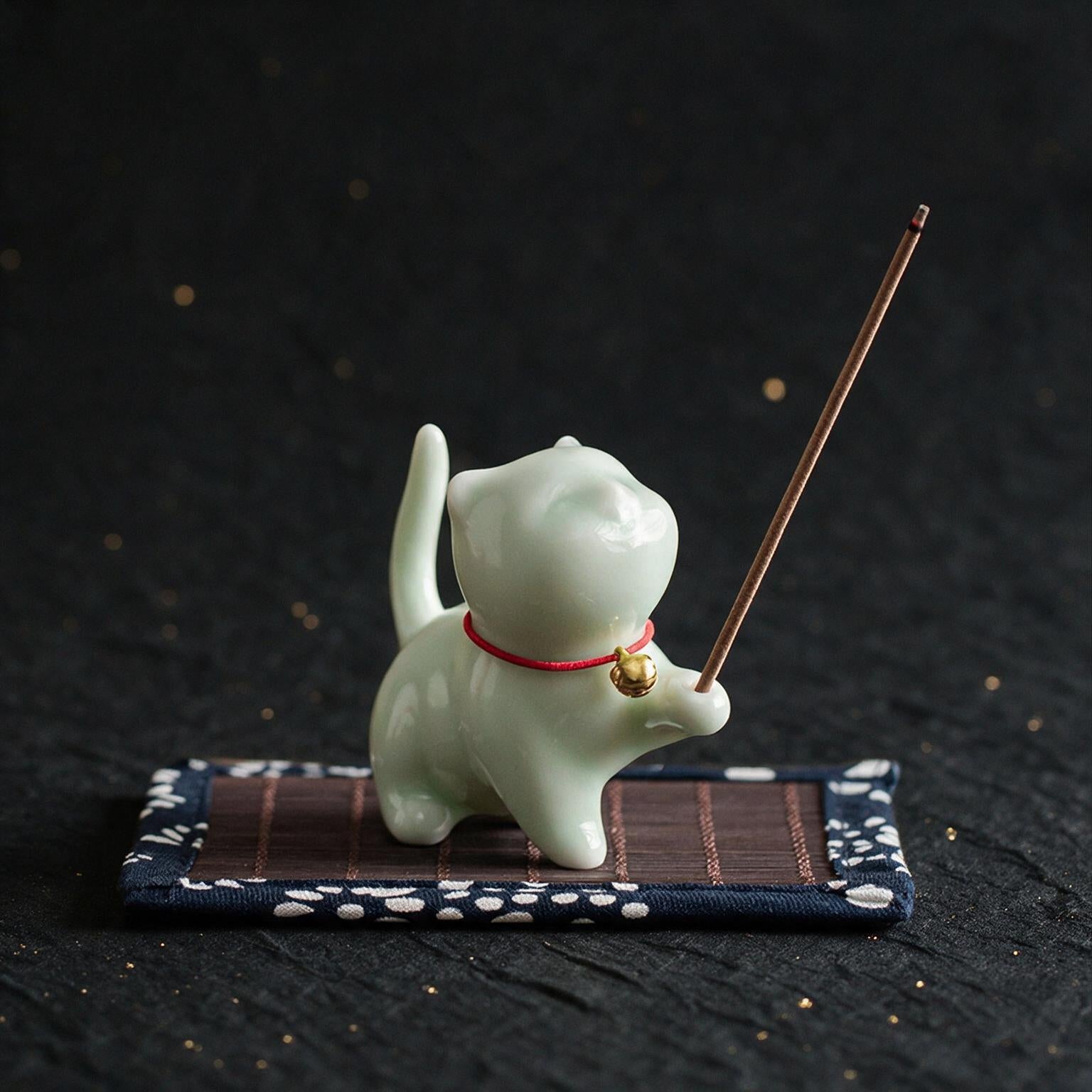 Ceramic cat incense holder for Japanese incense sticks